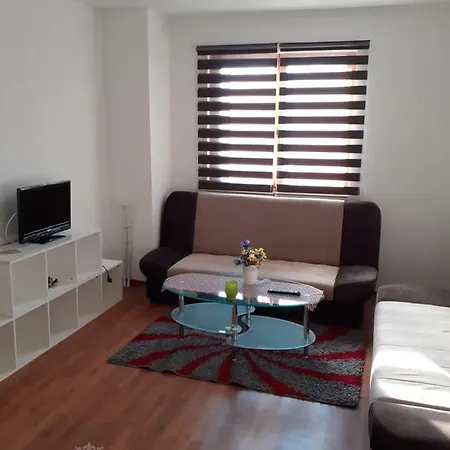 Apartman Nestroy Apartment *