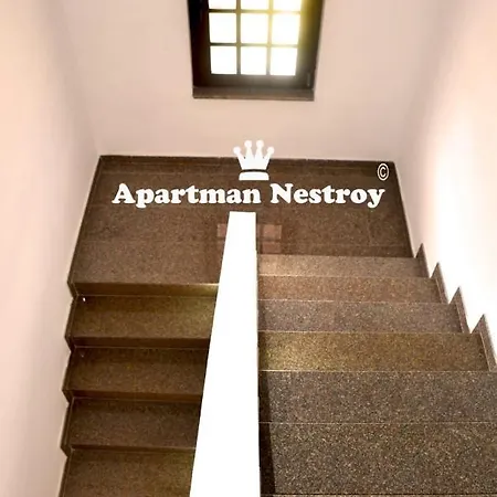 Apartman Nestroy Apartment